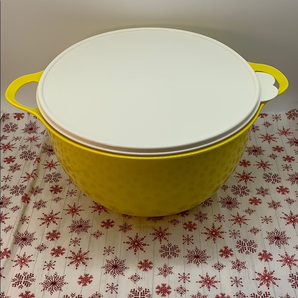 Tupperware Jumbo Bowl 10 Liter - Picture 6 of 16